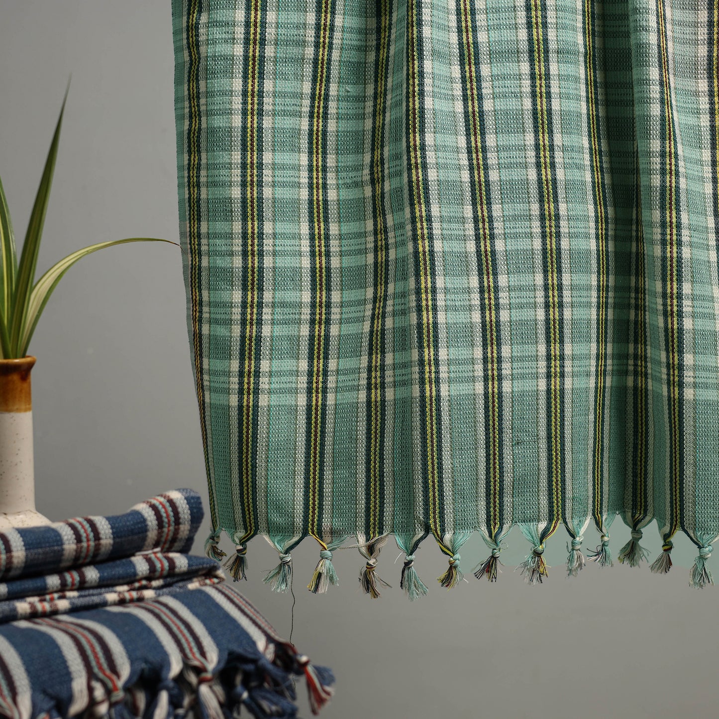 Handloom Fine Cotton Checks Bath Towel  62