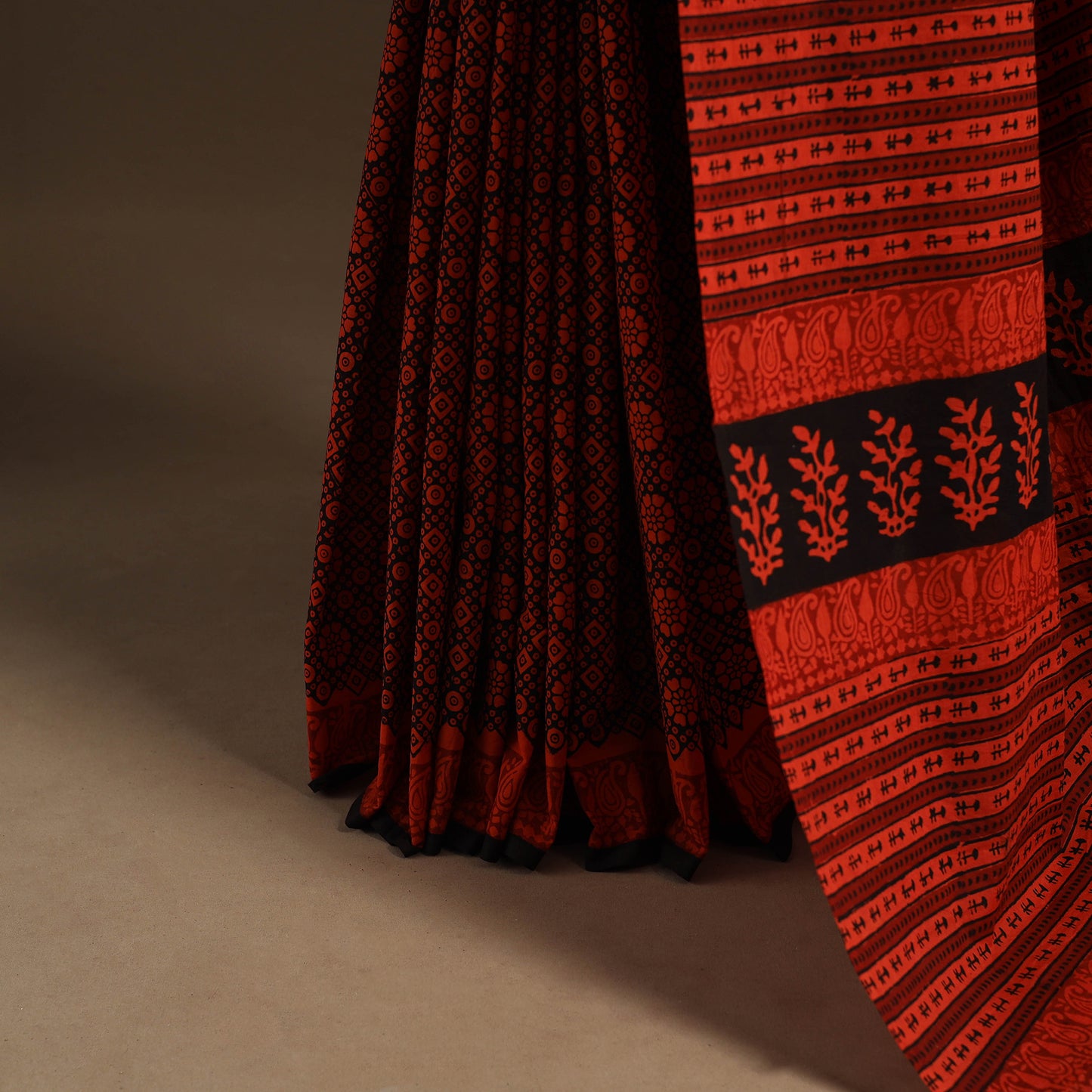 Red - mul cotton hand bagru saree 15 - handcrafted