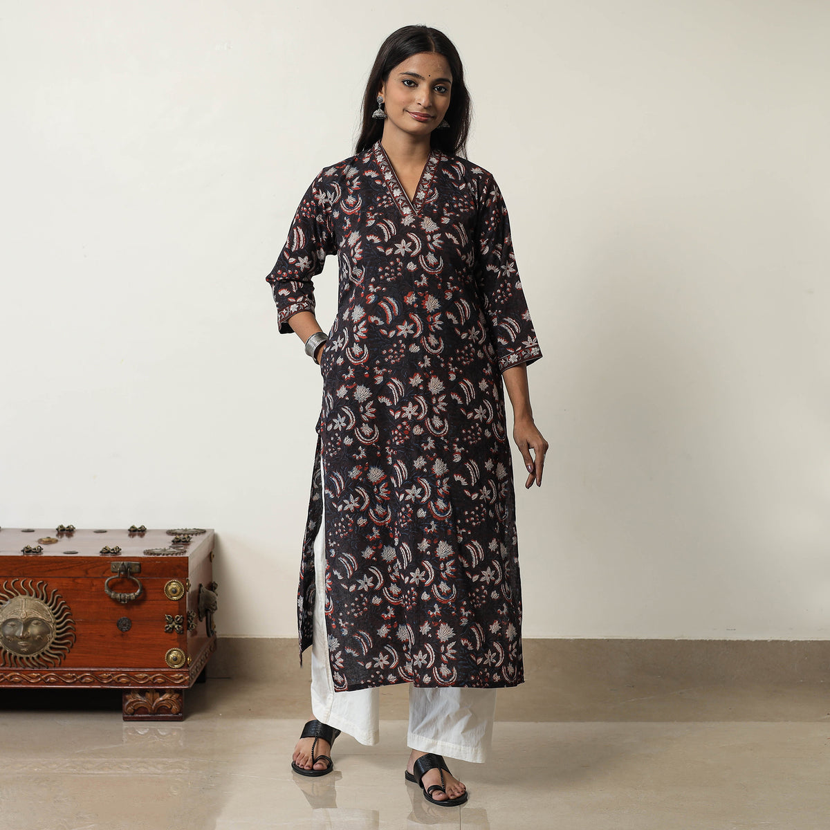 Jahota Block Printed Cotton Straight Kurta 02