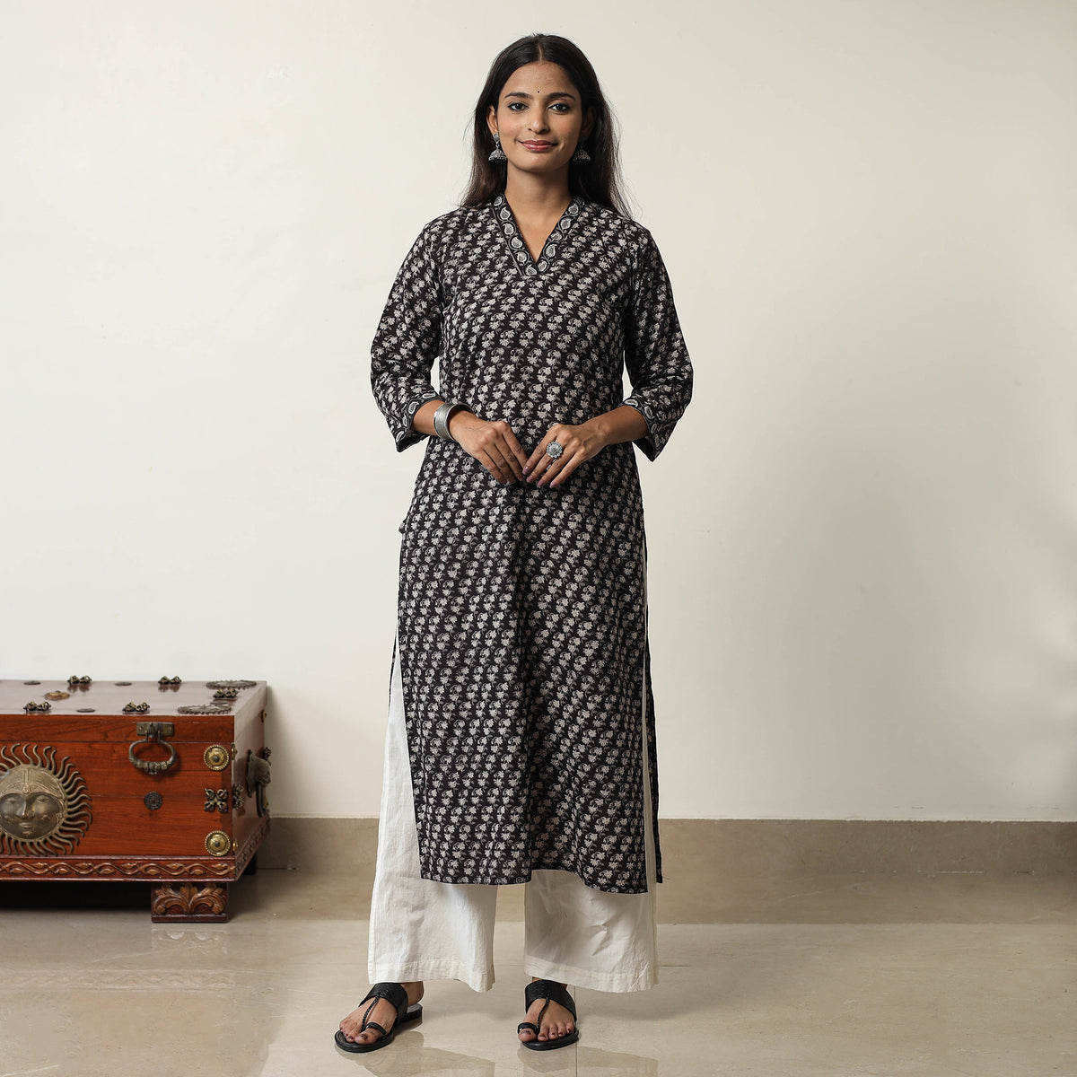 Jahota Block Printed Cotton Straight Kurta 01