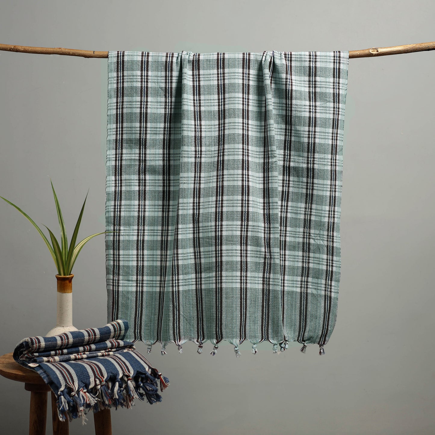 Handloom Fine Cotton Checks Bath Towel  68