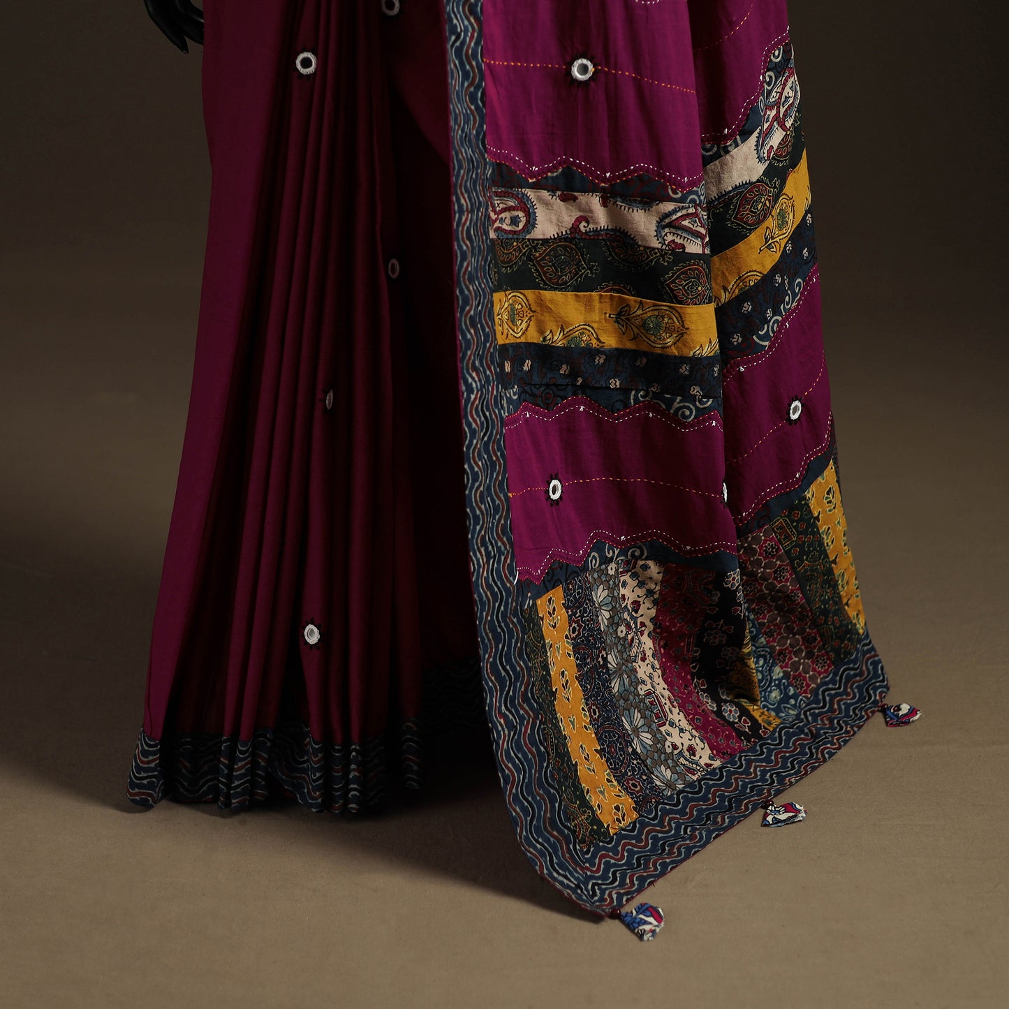 Ajrakh Hand Block Print Tagai & Mirror Patchwork Pure Mul Cotton Saree 10