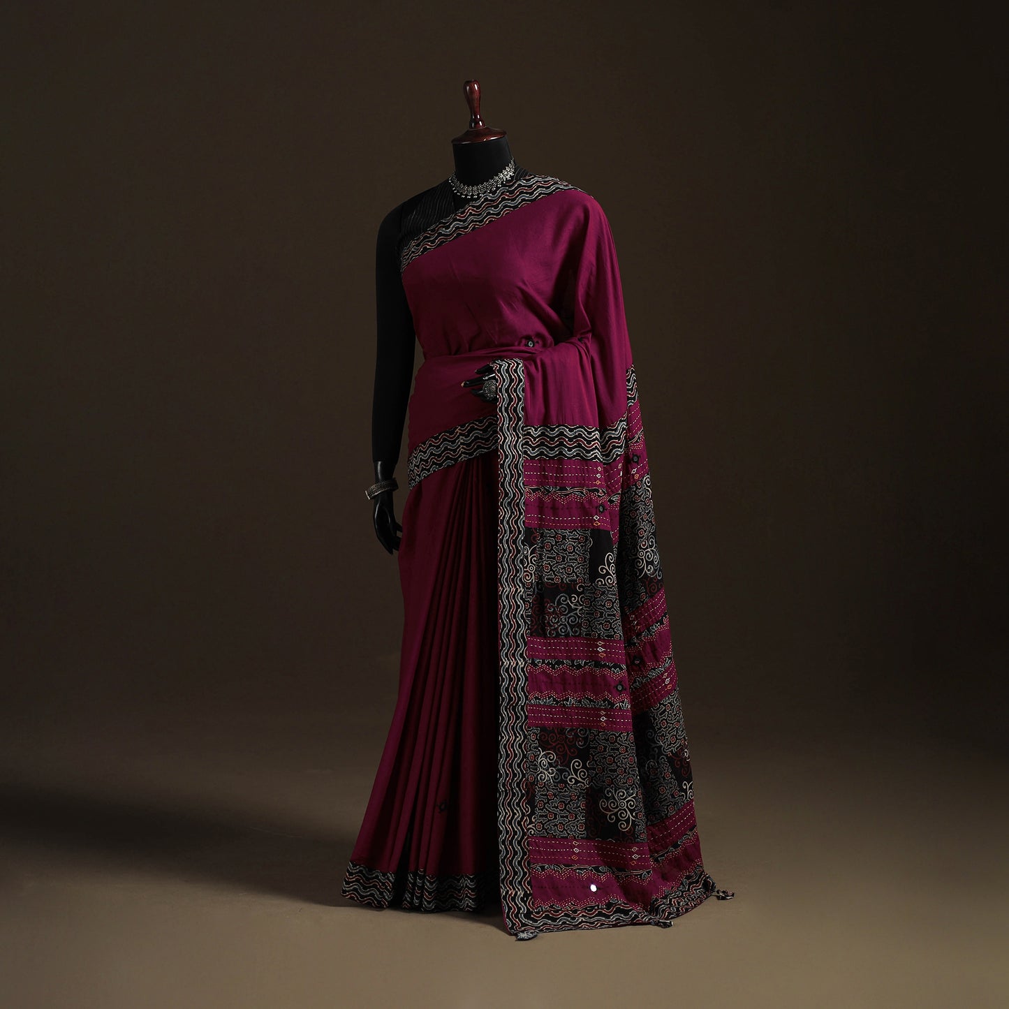 Ajrakh Hand Block Print Tagai & Mirror Patchwork Pure Mul Cotton Saree 20
