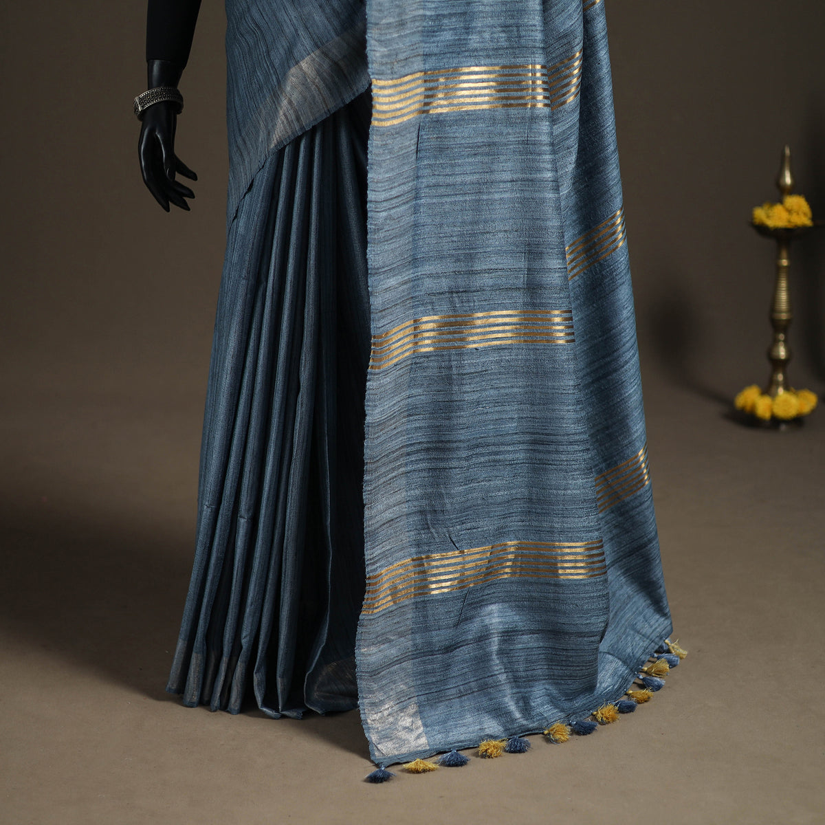 Ghicha Tussar Silk Bhagalpuri Pure Handwoven Saree with Zari Border 02