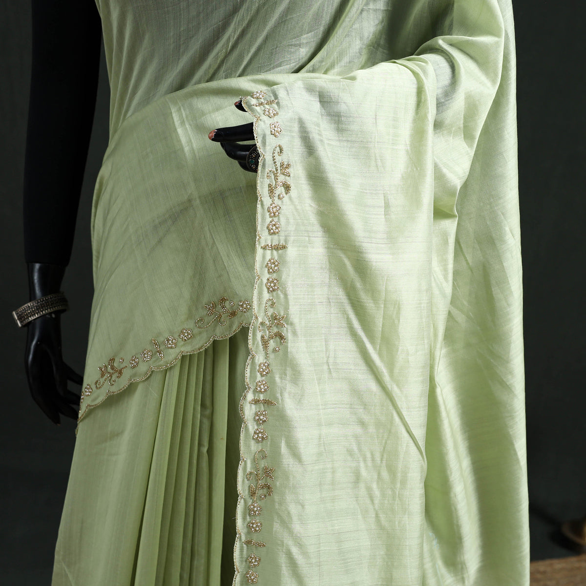 Pure Handloom Zari Pallu Bead Work Chanderi Silk Saree 18