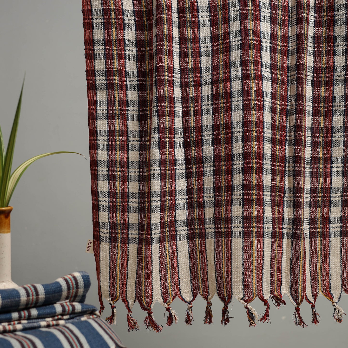 Handloom Fine Cotton Checks Bath Towel  79