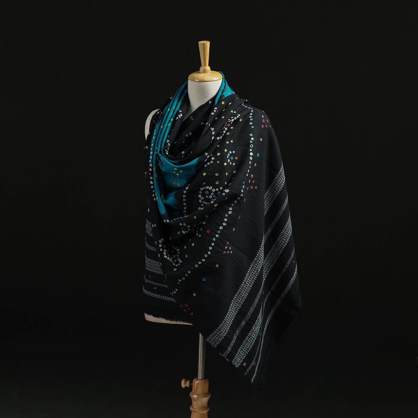 Kutch Handwoven Mirror Work Bandhani Tie-Dye Bagida Merino Wool Shawl 20