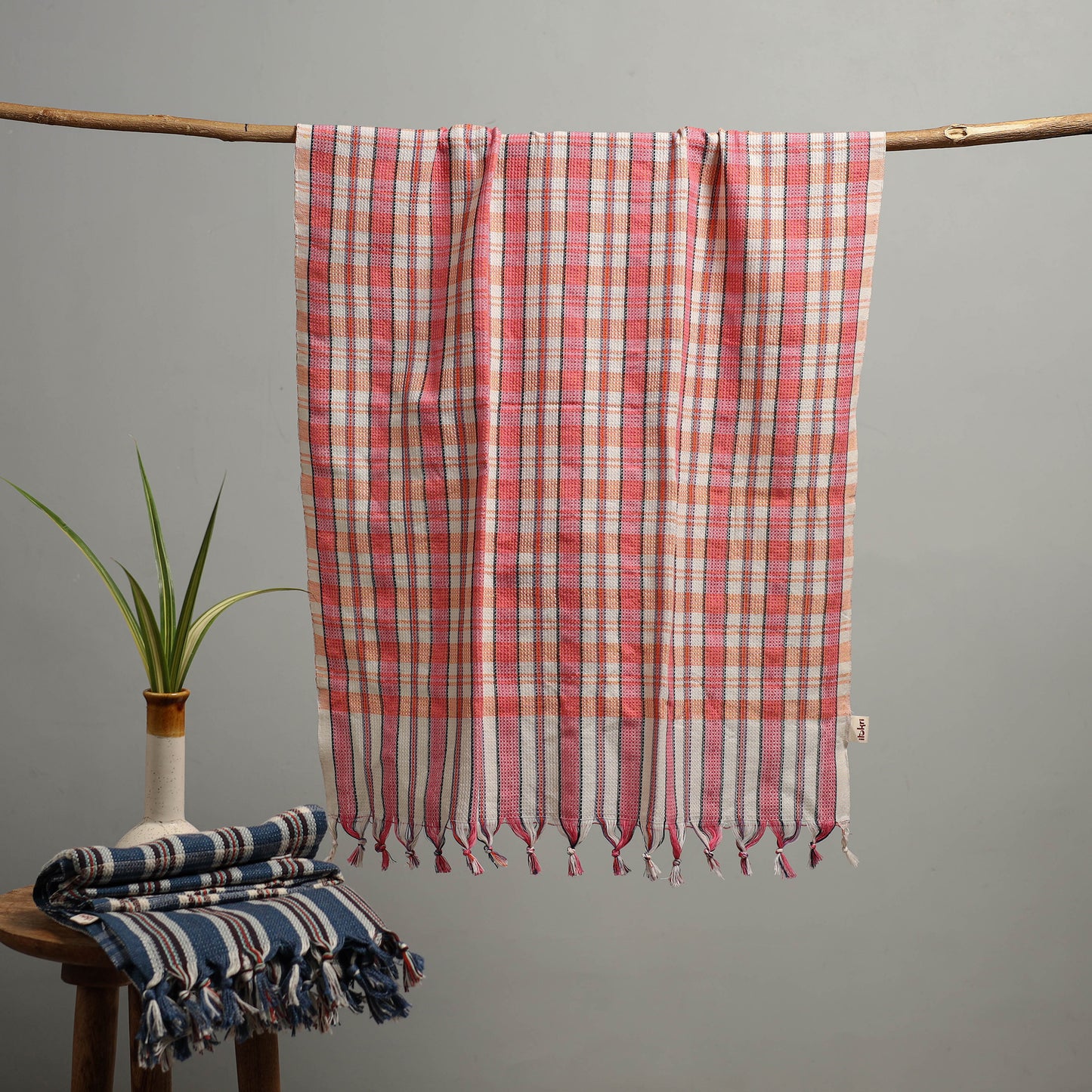 Handloom Fine Cotton Checks Bath Towel  82