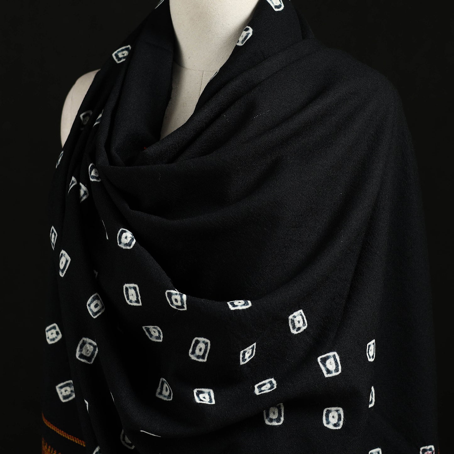 Kutch Handwoven Bandhani Merino Wool Shawl 34