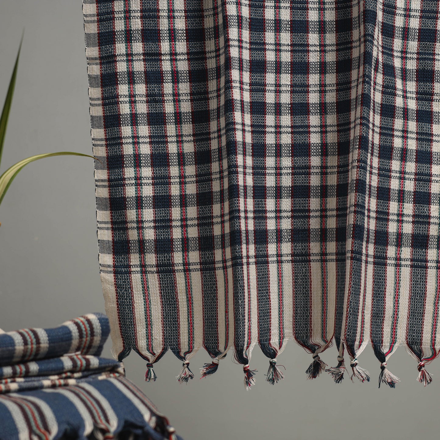 Handloom Fine Cotton Checks Bath Towel  85