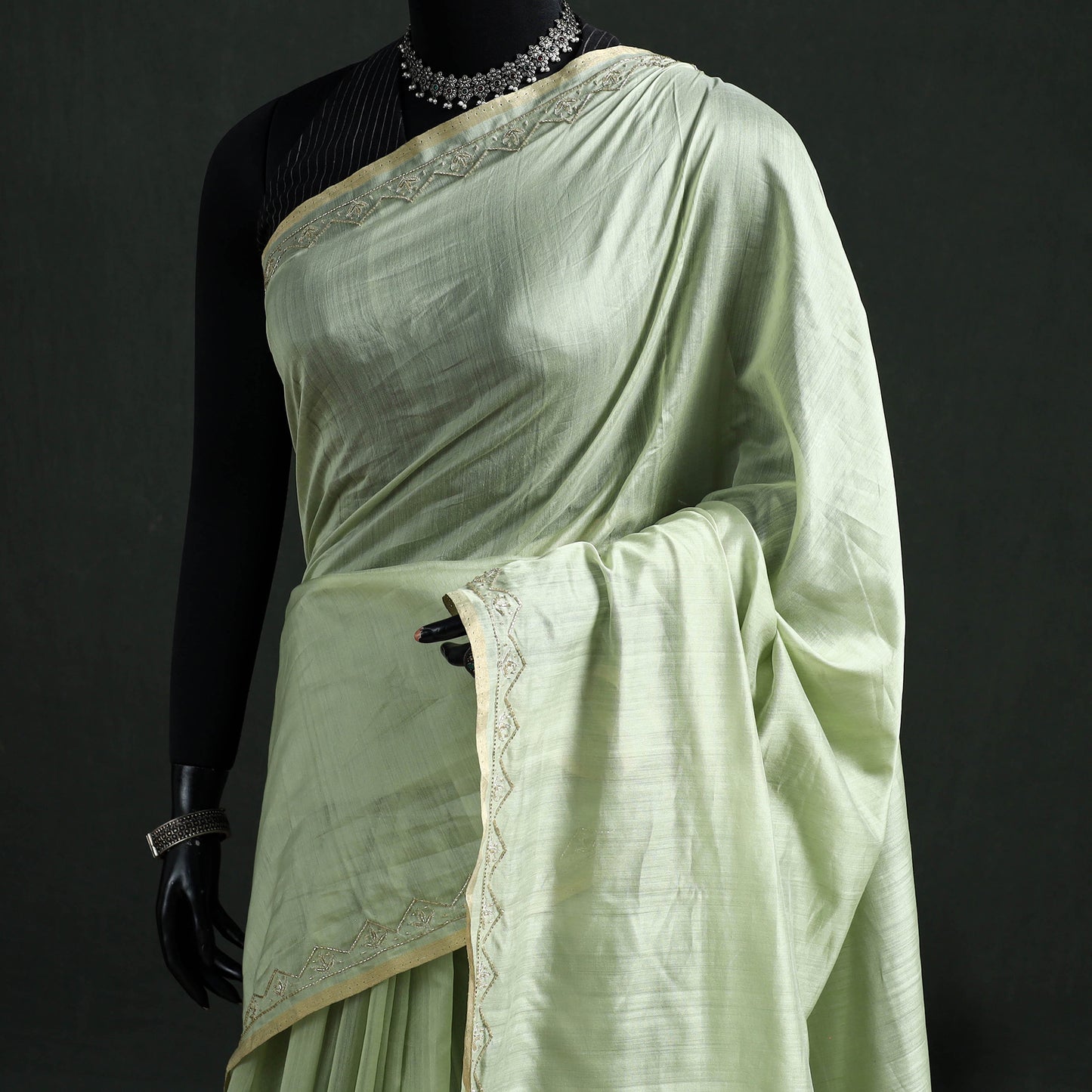 Pure Handloom Zari Pallu Bead Work Chanderi Silk Saree 16