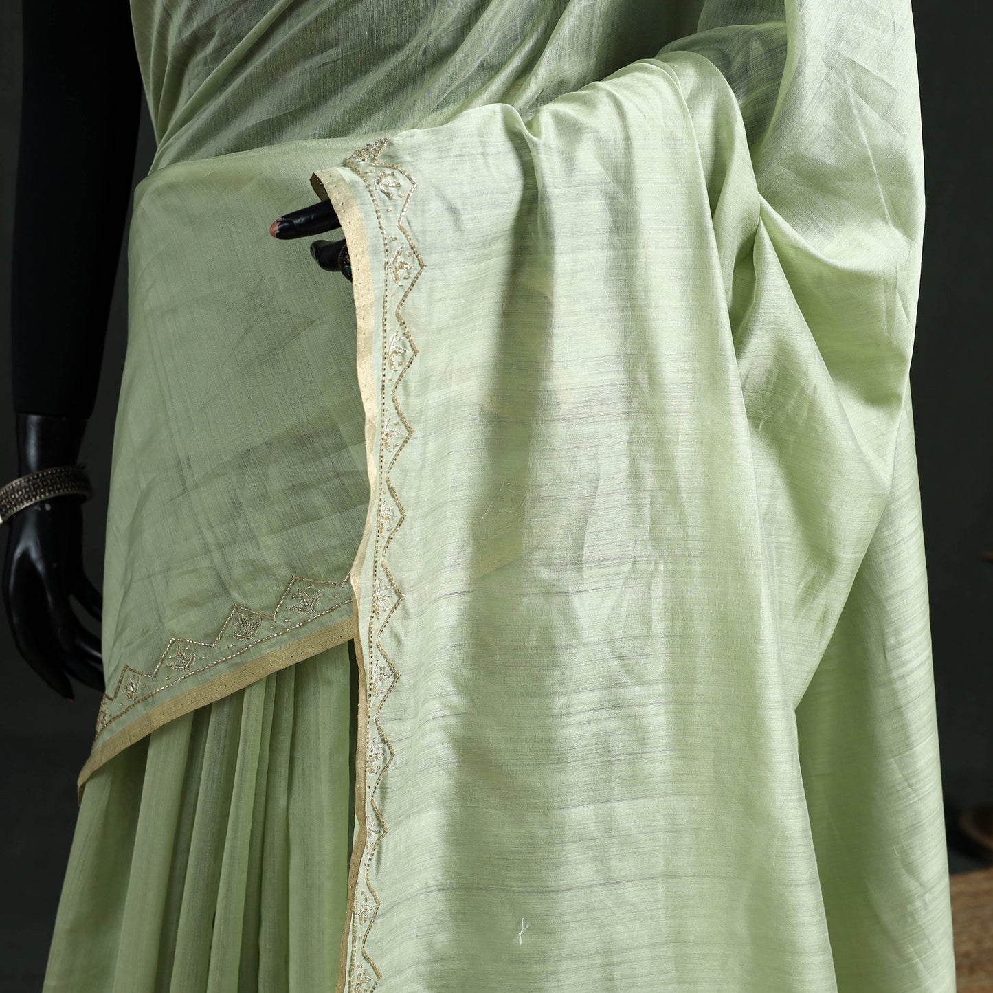 Pure Handloom Zari Pallu Bead Work Chanderi Silk Saree 16
