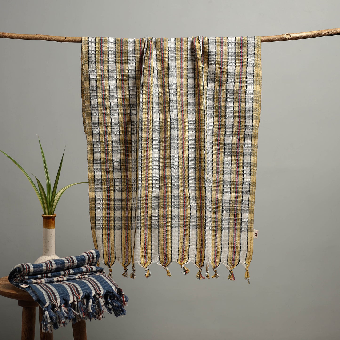 Handloom Fine Cotton Checks Bath Towel  89