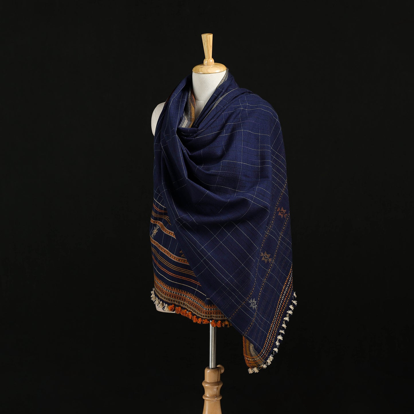 Kutch Bhujodi Handwoven Acrylic Wool Shawl 02