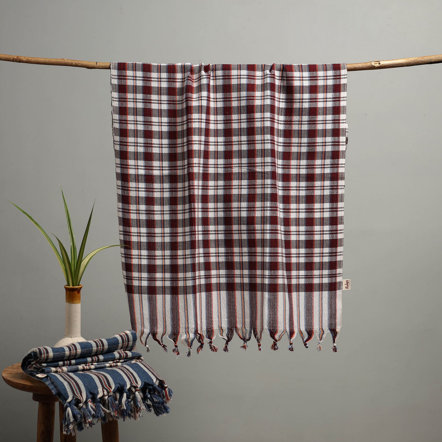 Handloom Fine Cotton Checks Bath Towel  92
