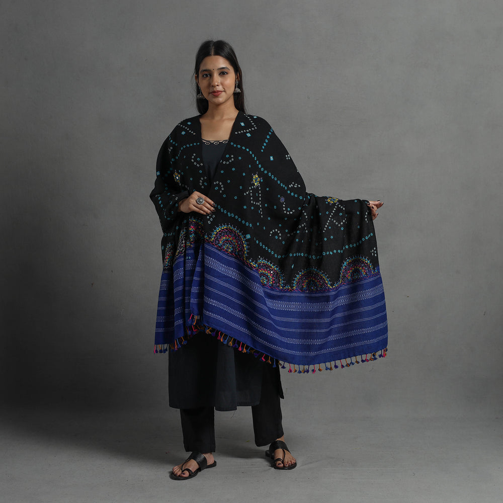 Black - Handwoven Merino Wool Bandhani Shawl w/ Neran Embroidery 27