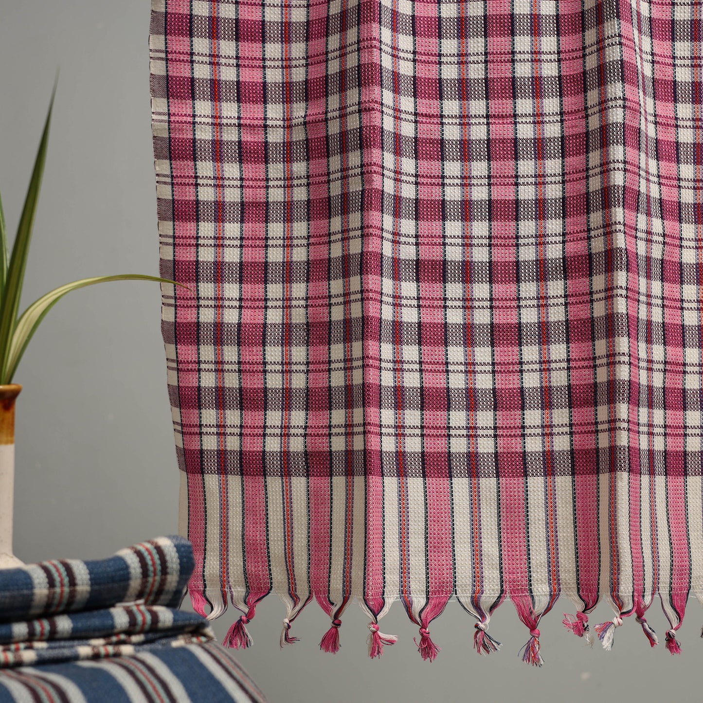 Handloom Fine Cotton Checks Bath Towel  95