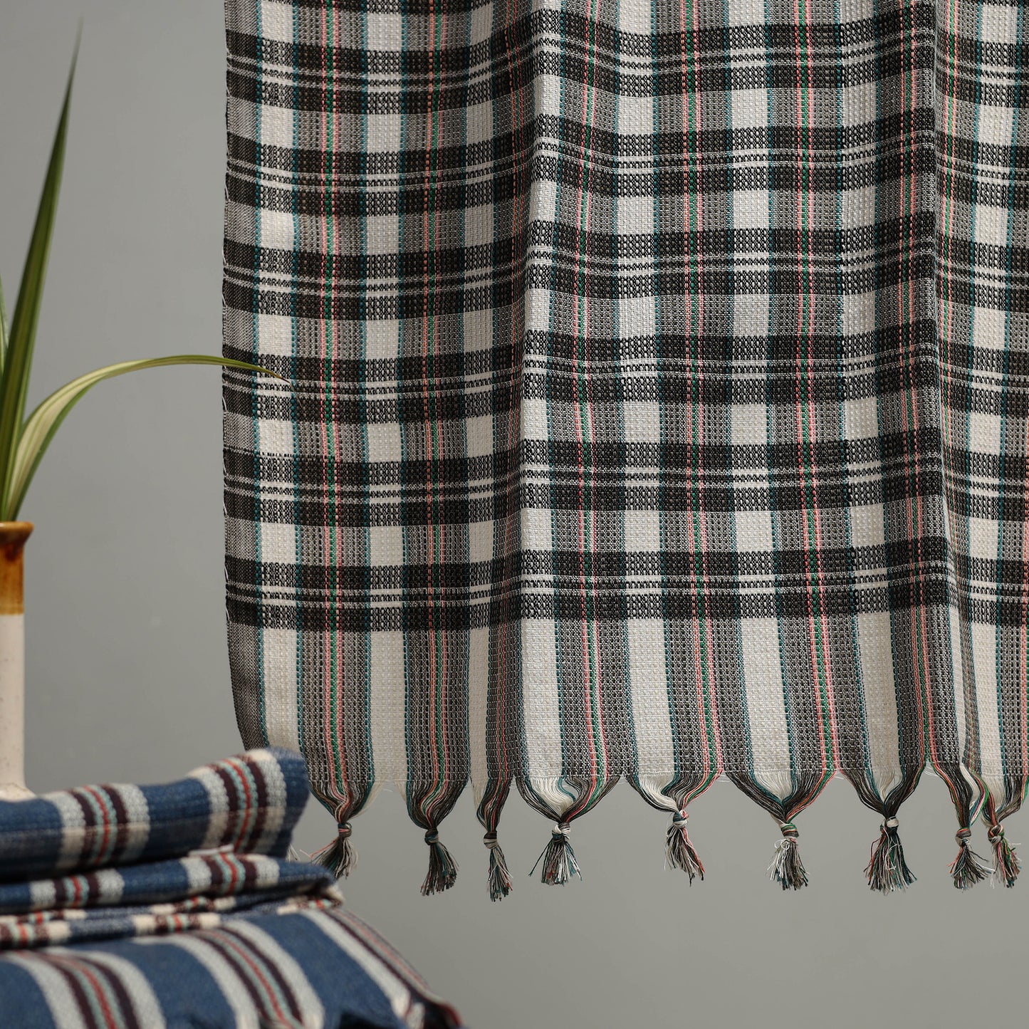 Handloom Fine Cotton Checks Bath Towel  97