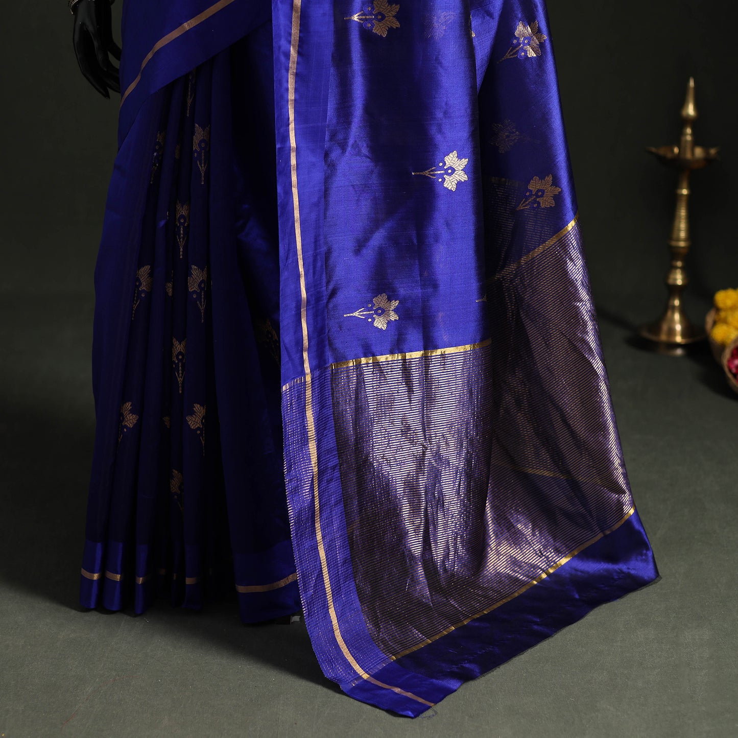 Pure Silk Handloom Zari Buta Chanderi Pattu Saree 01