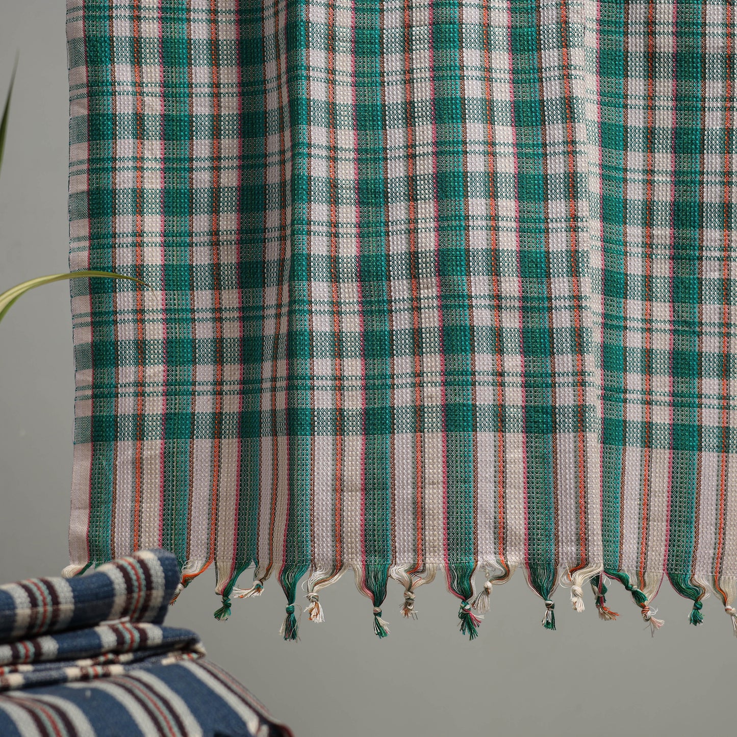 Handloom Fine Cotton Checks Bath Towel  99
