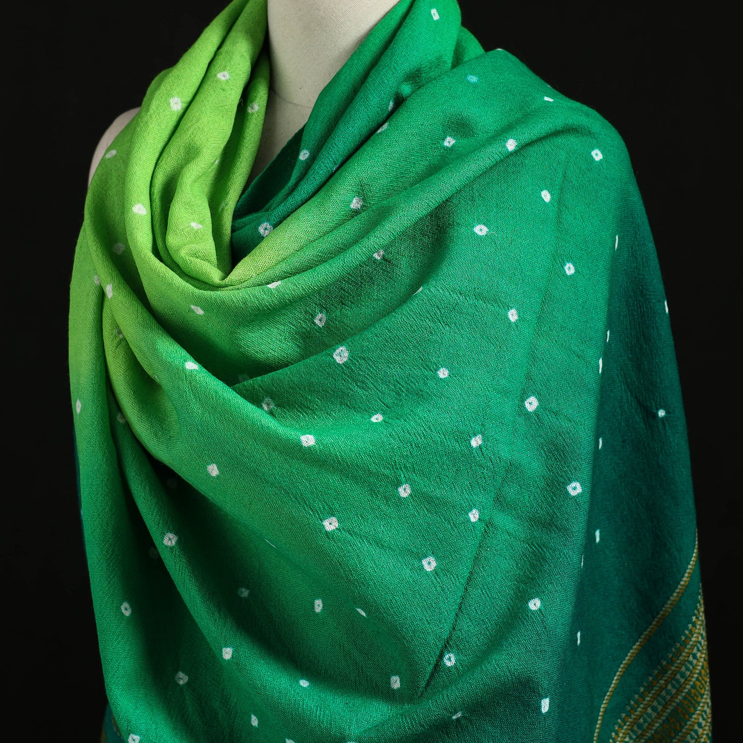 Kutch Handwoven Bandhani Merino Wool Shawl 45