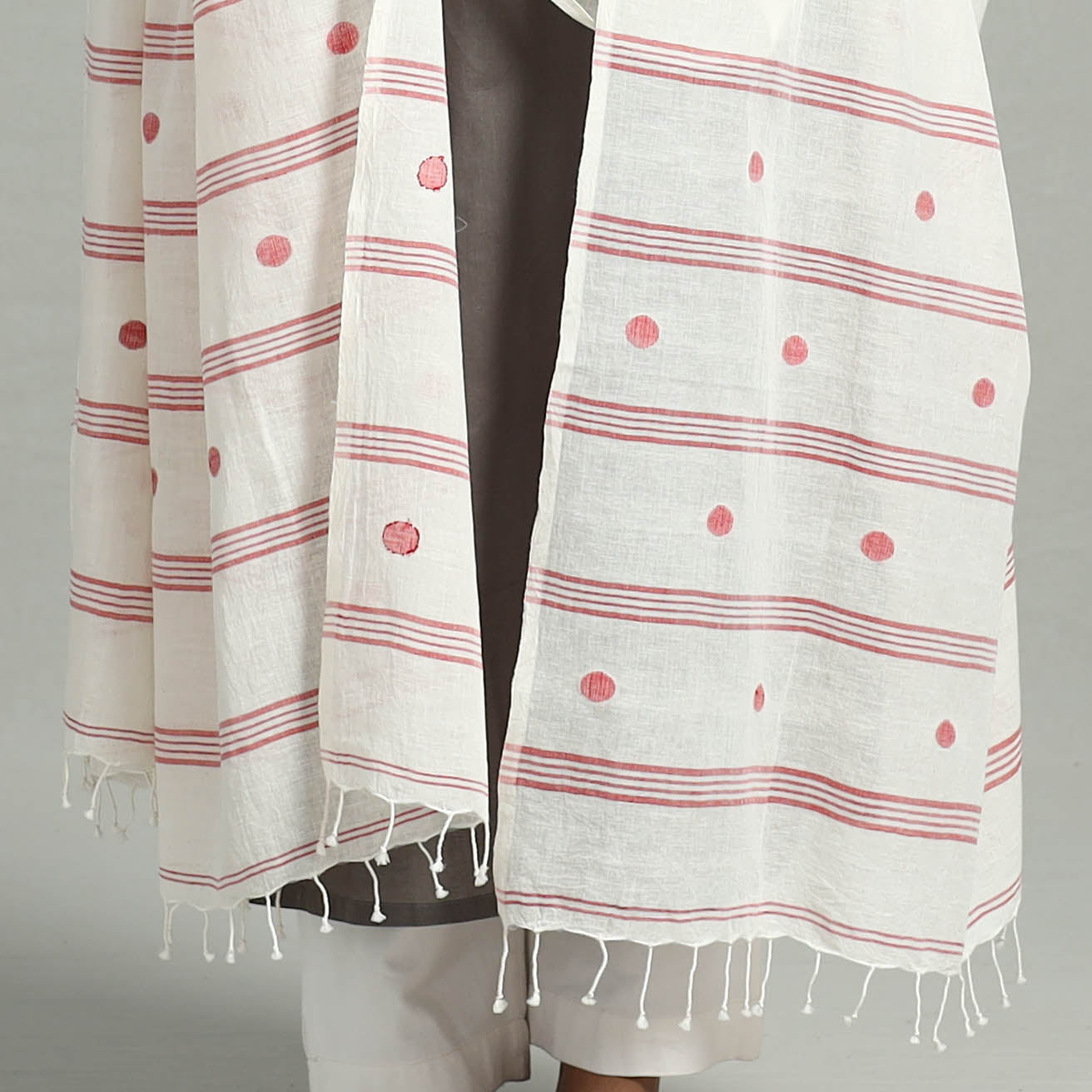 White - Handloom Cotton Burdwan Jamdani Dupatta 07