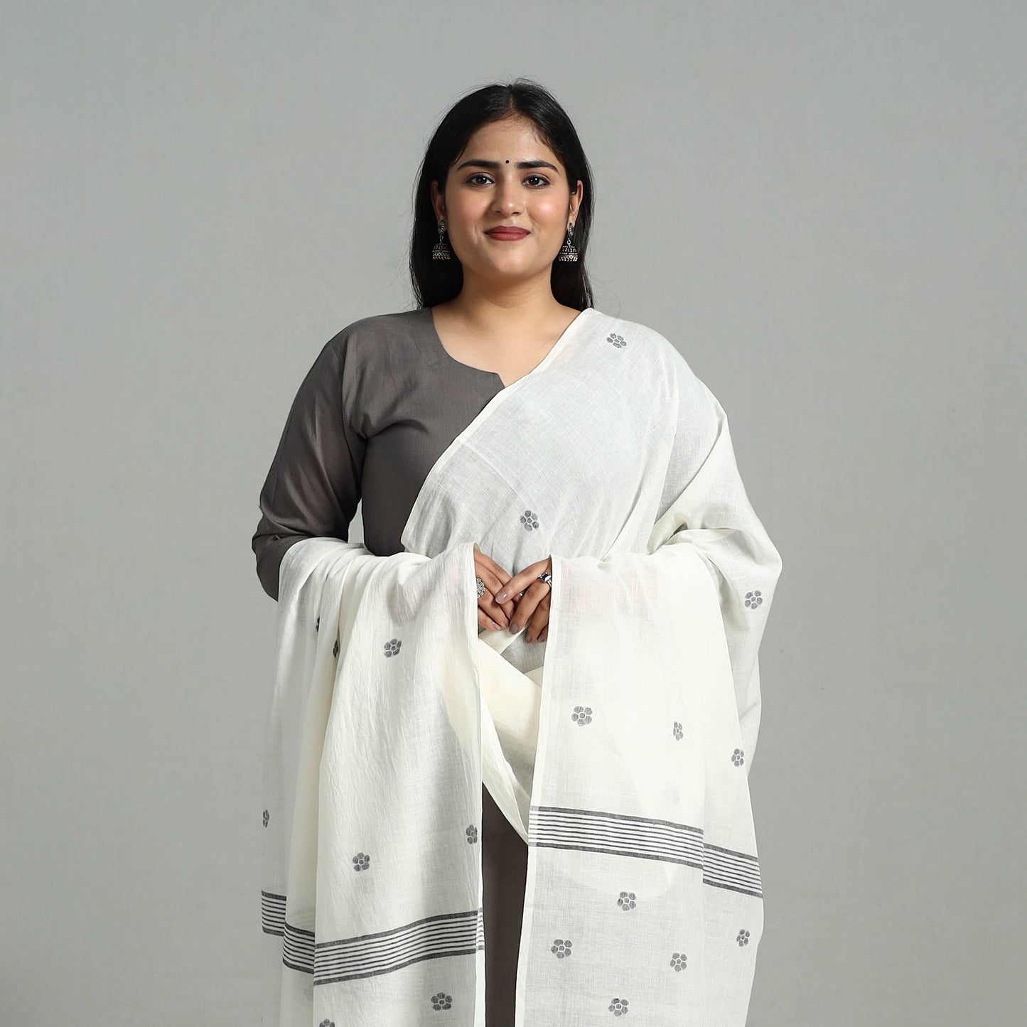 White - Handloom Cotton Burdwan Jamdani Dupatta 09