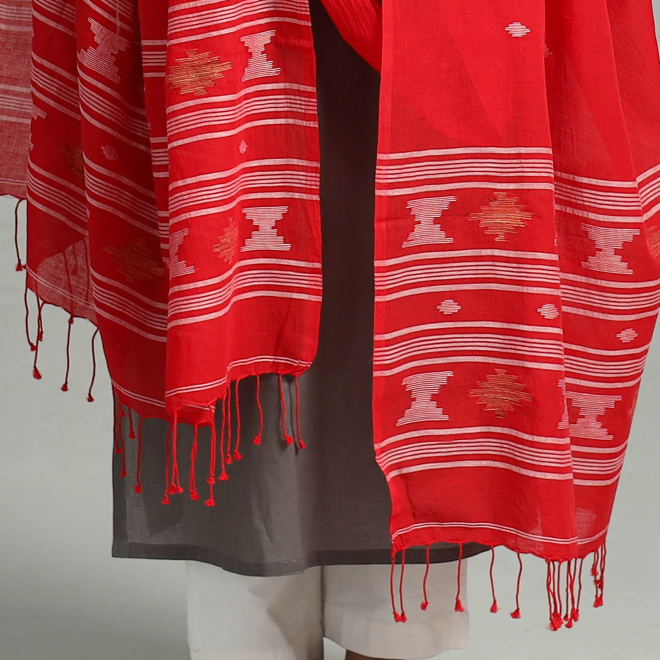 Red - Handloom Cotton Burdwan Jamdani Dupatta 10