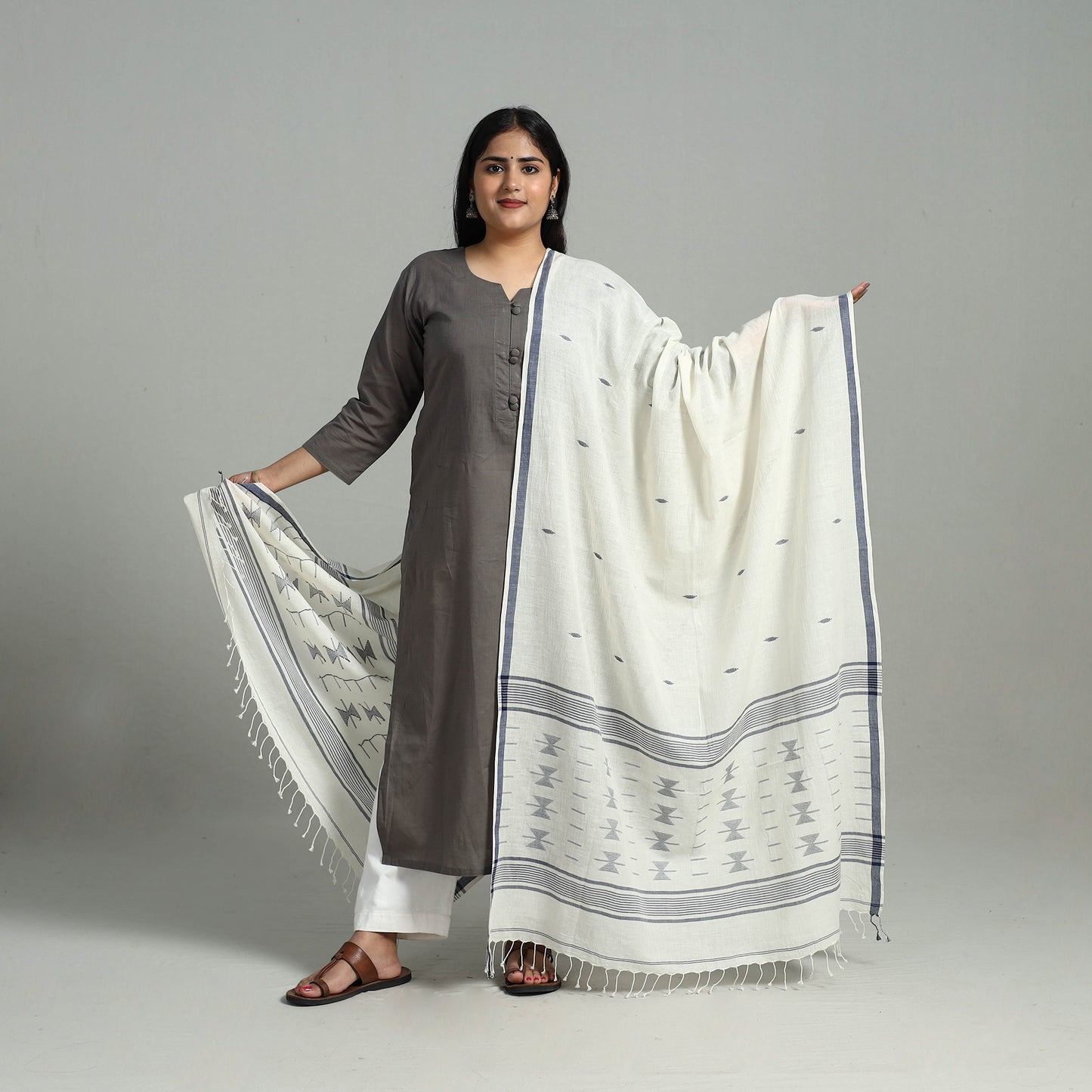 White - Handloom Cotton Burdwan Jamdani Dupatta 15