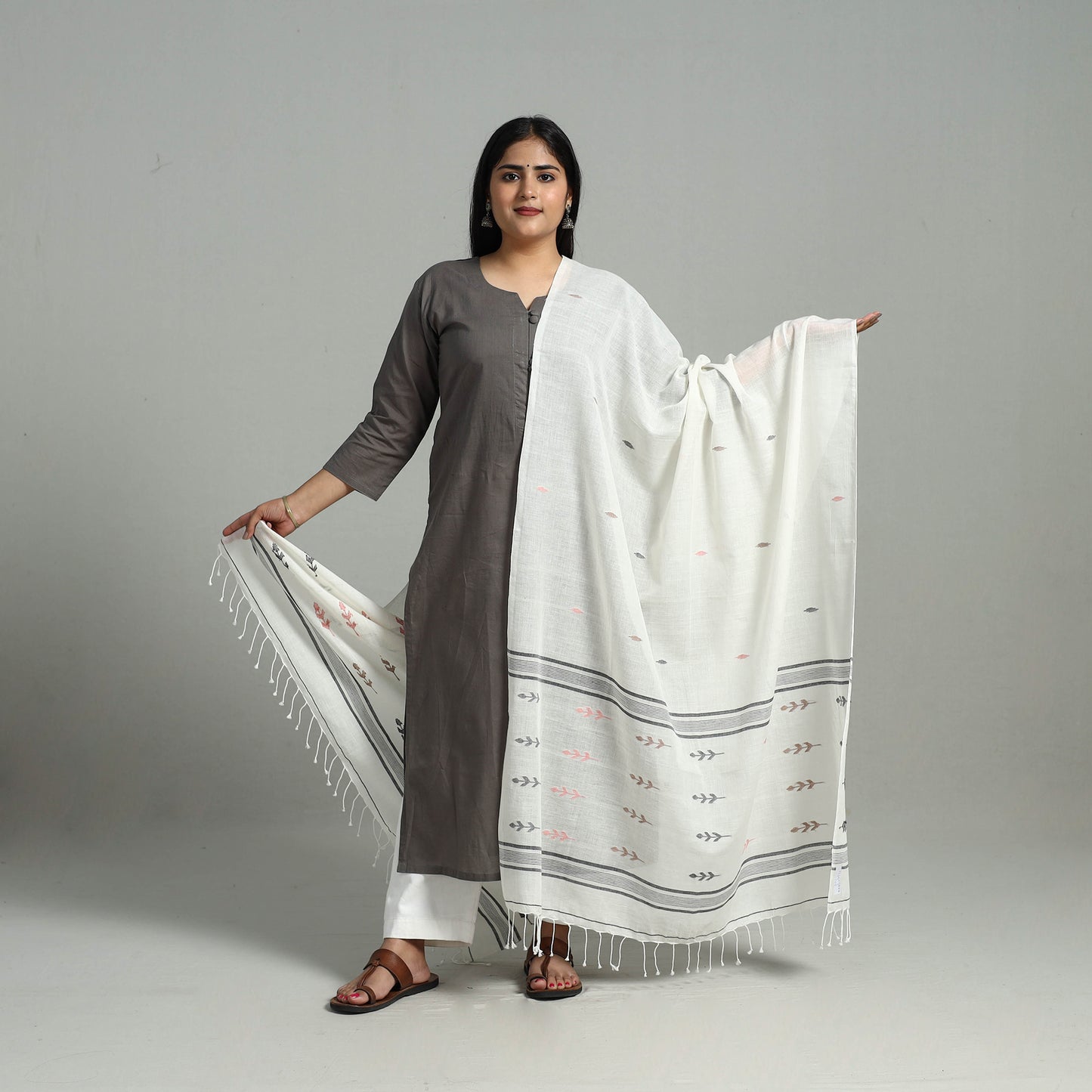 White - Handloom Cotton Burdwan Jamdani Dupatta 16