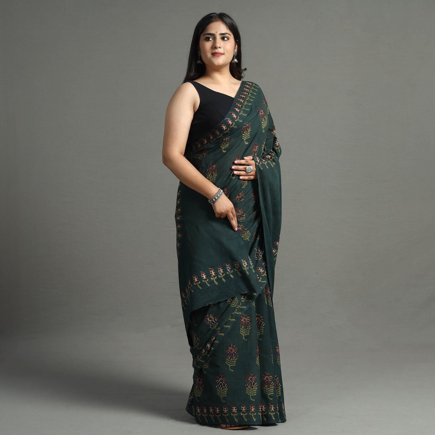 Green - Nandana Dabu Block Printed Mul Cotton Saree 05