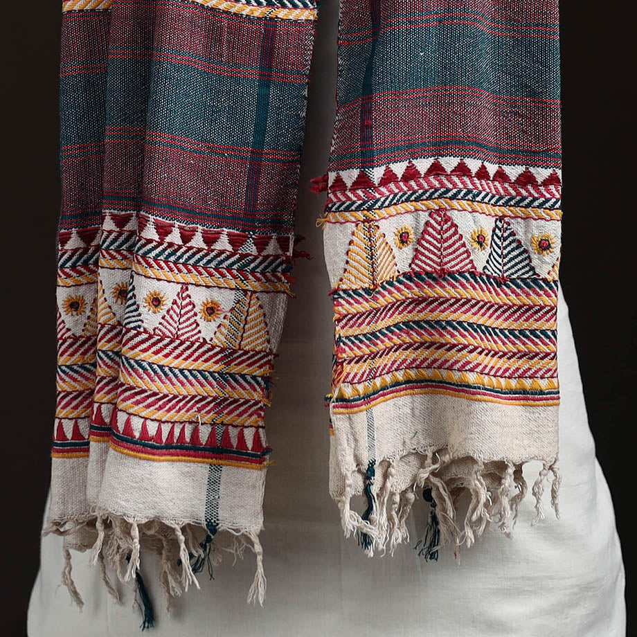 Orissa Tribal Kapadaganda Hand Embroidered Pure Handwoven Cotton Stole 05