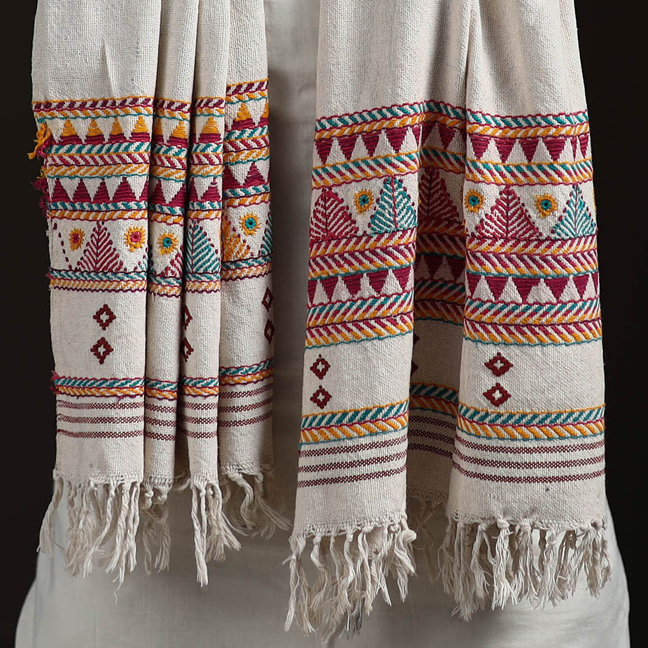 Orissa Tribal Kapadaganda Hand Embroidered Pure Handwoven Cotton Stole 06