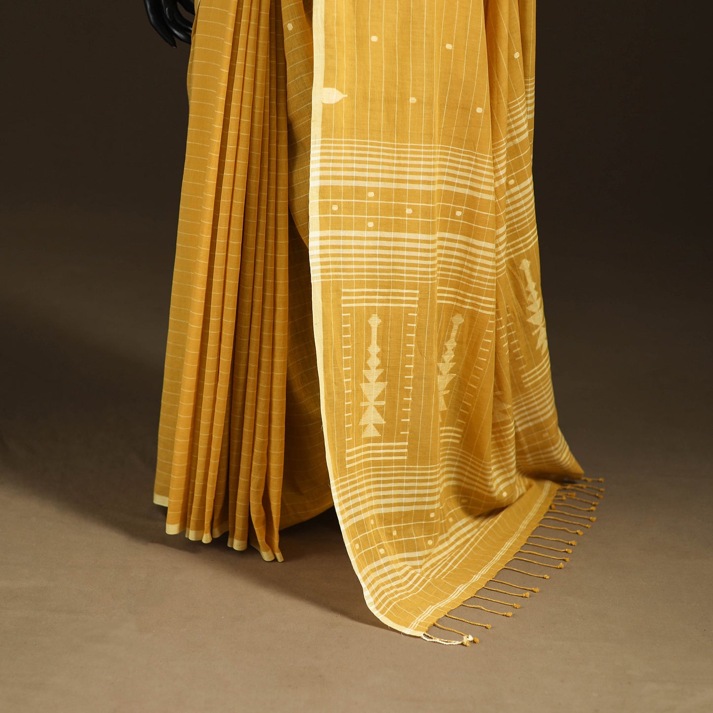Phulia Jamdani Pure Handloom Cotton Saree with Tassels (Count 92/60) 27