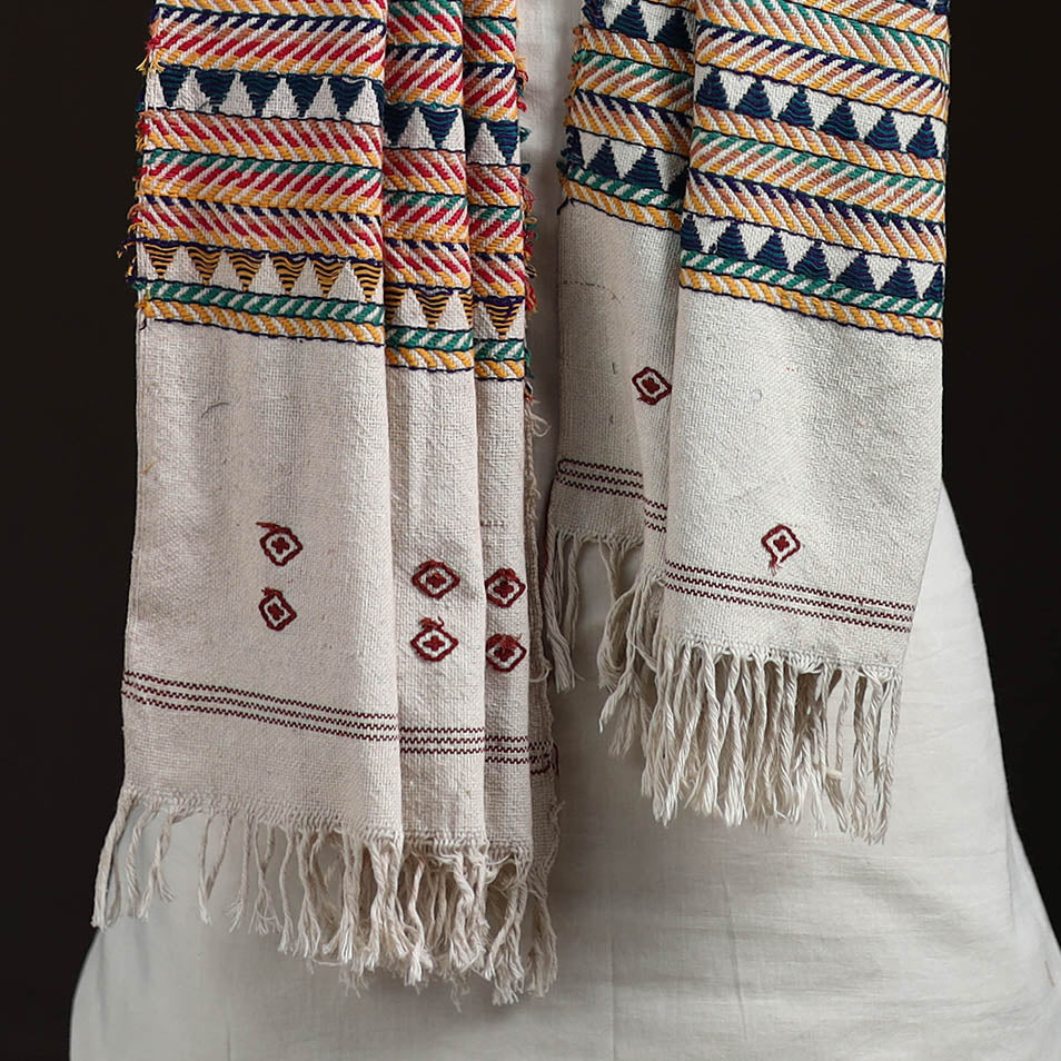 Orissa Tribal Kapadaganda Hand Embroidered Pure Handwoven Cotton Stole 09