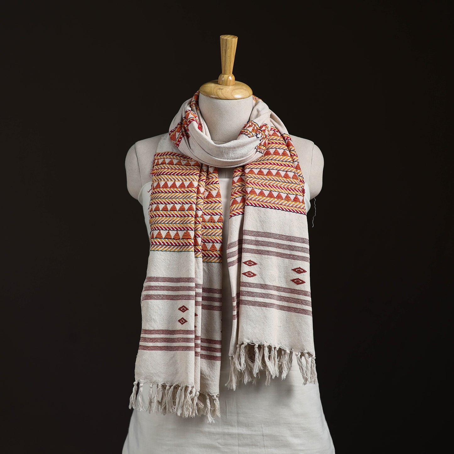 Orissa Tribal Kapadaganda Hand Embroidered Pure Handwoven Cotton Stole 11