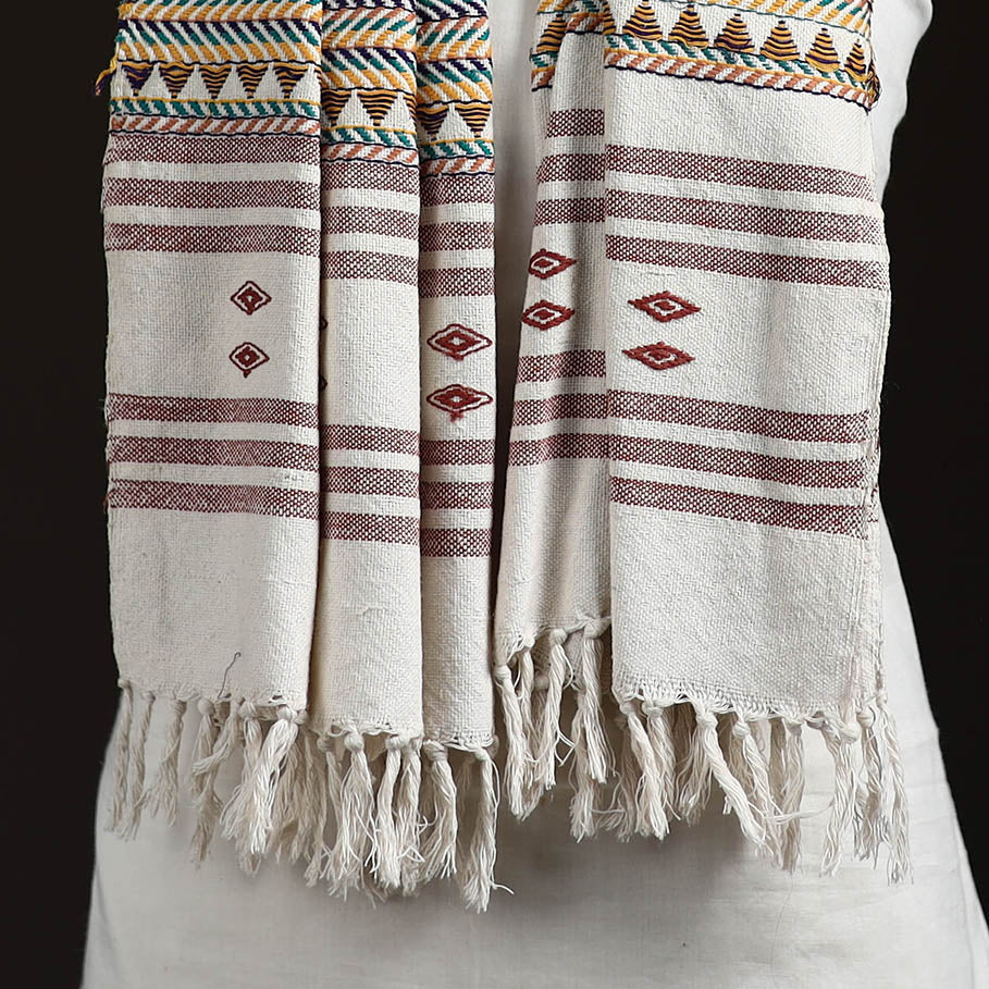 Orissa Tribal Kapadaganda Hand Embroidered Pure Handwoven Cotton Stole 16