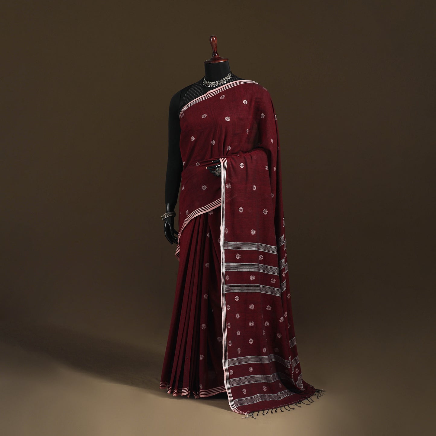 Phulia Jamdani Pure Handloom Cotton Saree with Tassels (Count 92/60) 30