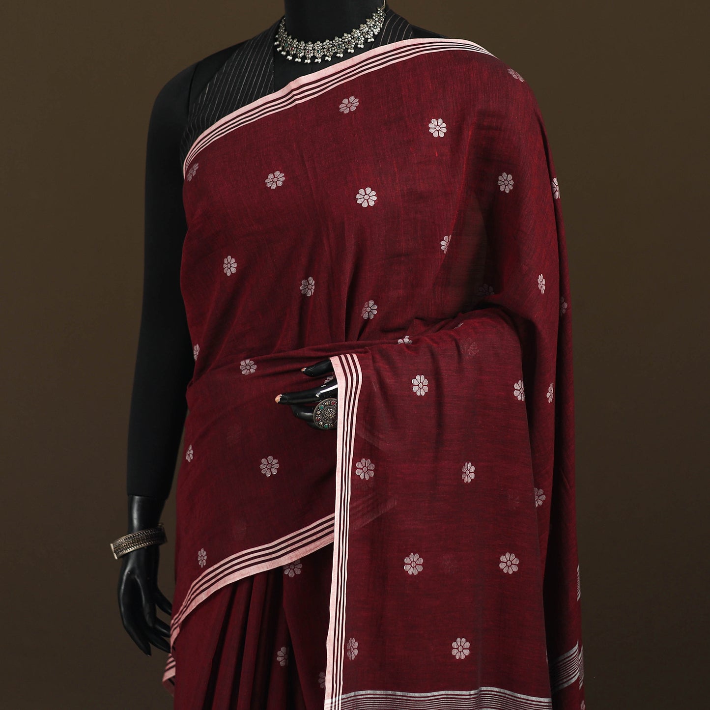 Phulia Jamdani Pure Handloom Cotton Saree with Tassels (Count 92/60) 30