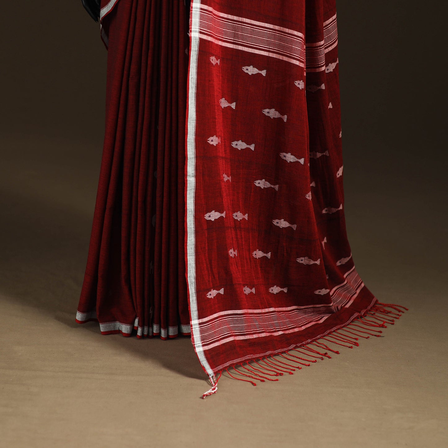 Phulia Jamdani Pure Handloom Cotton Saree with Tassels (Count 92/60) 31