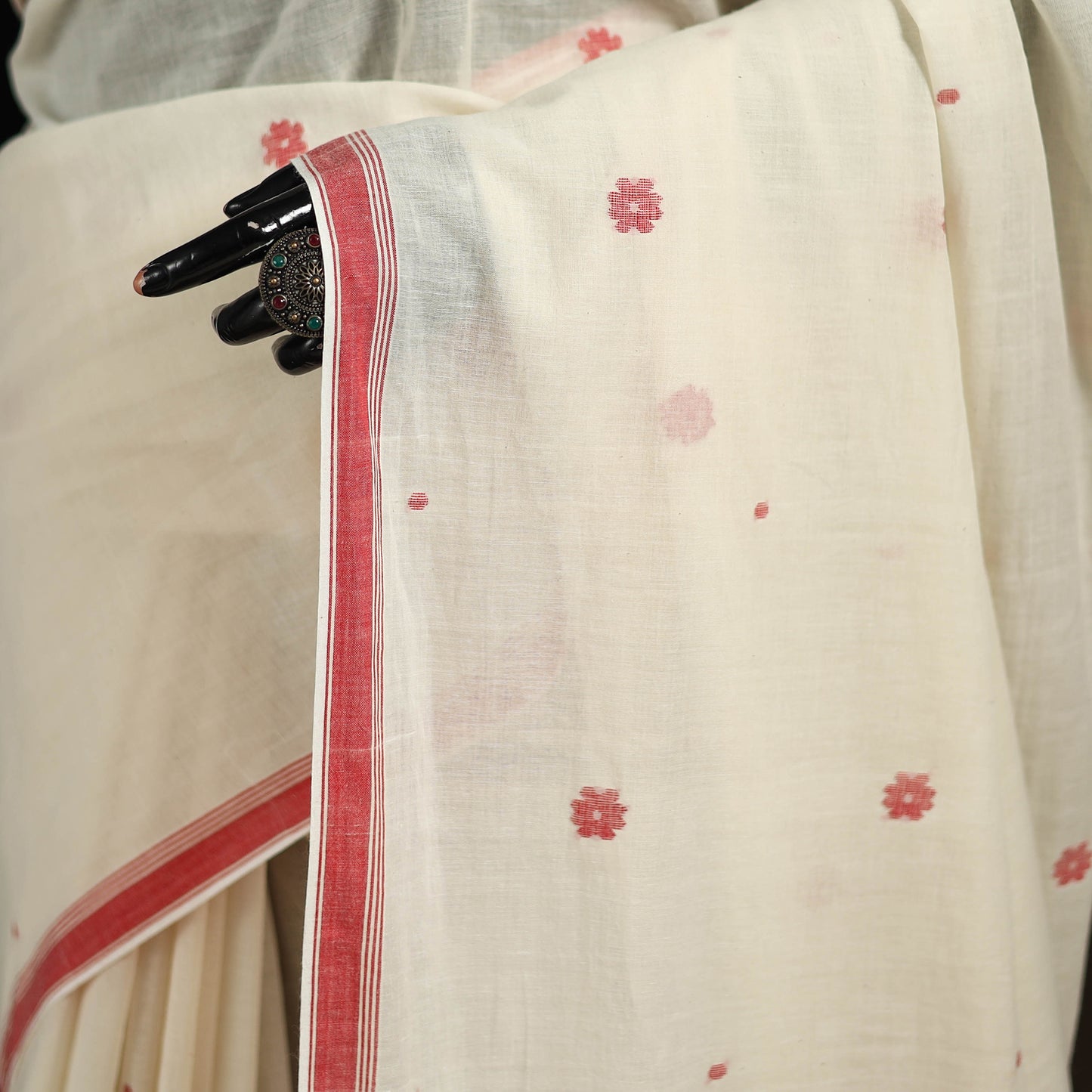 Phulia Jamdani Pure Handloom Cotton Saree with Tassels (Count 92/60) 32