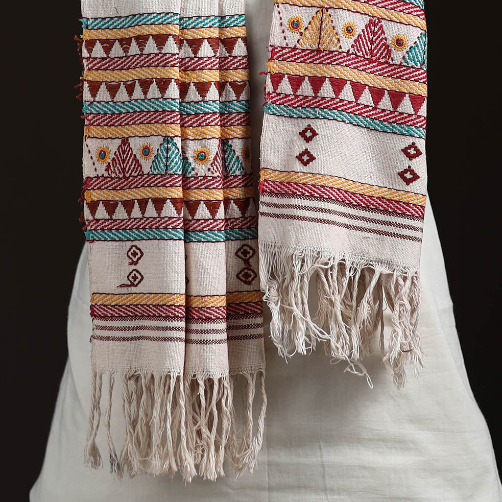 Orissa Tribal Kapadaganda Hand Embroidered Pure Handwoven Cotton Stole 32