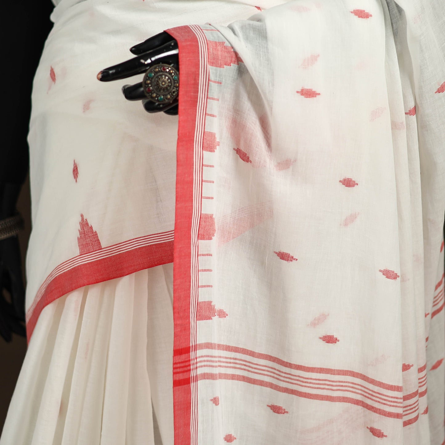 Phulia Jamdani Pure Handloom Cotton Saree with Tassels (Count 92/60) 33