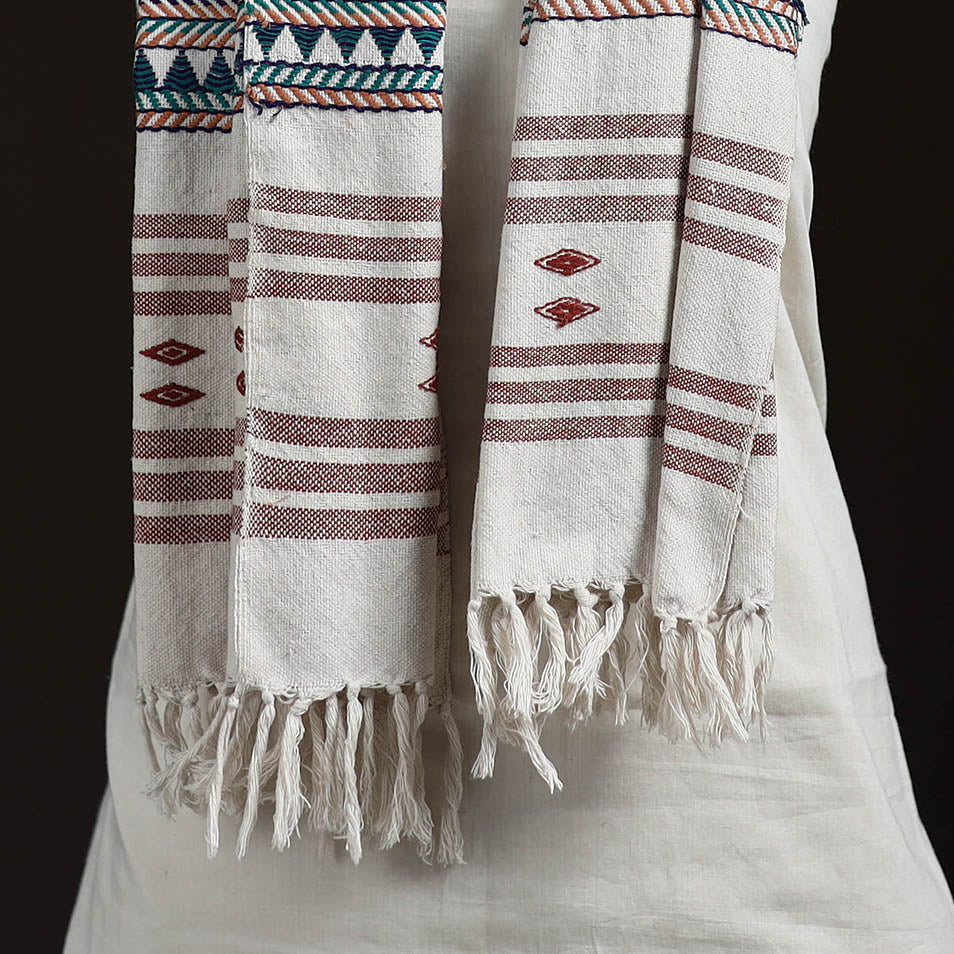 Orissa Tribal Kapadaganda Hand Embroidered Pure Handwoven Cotton Stole 35