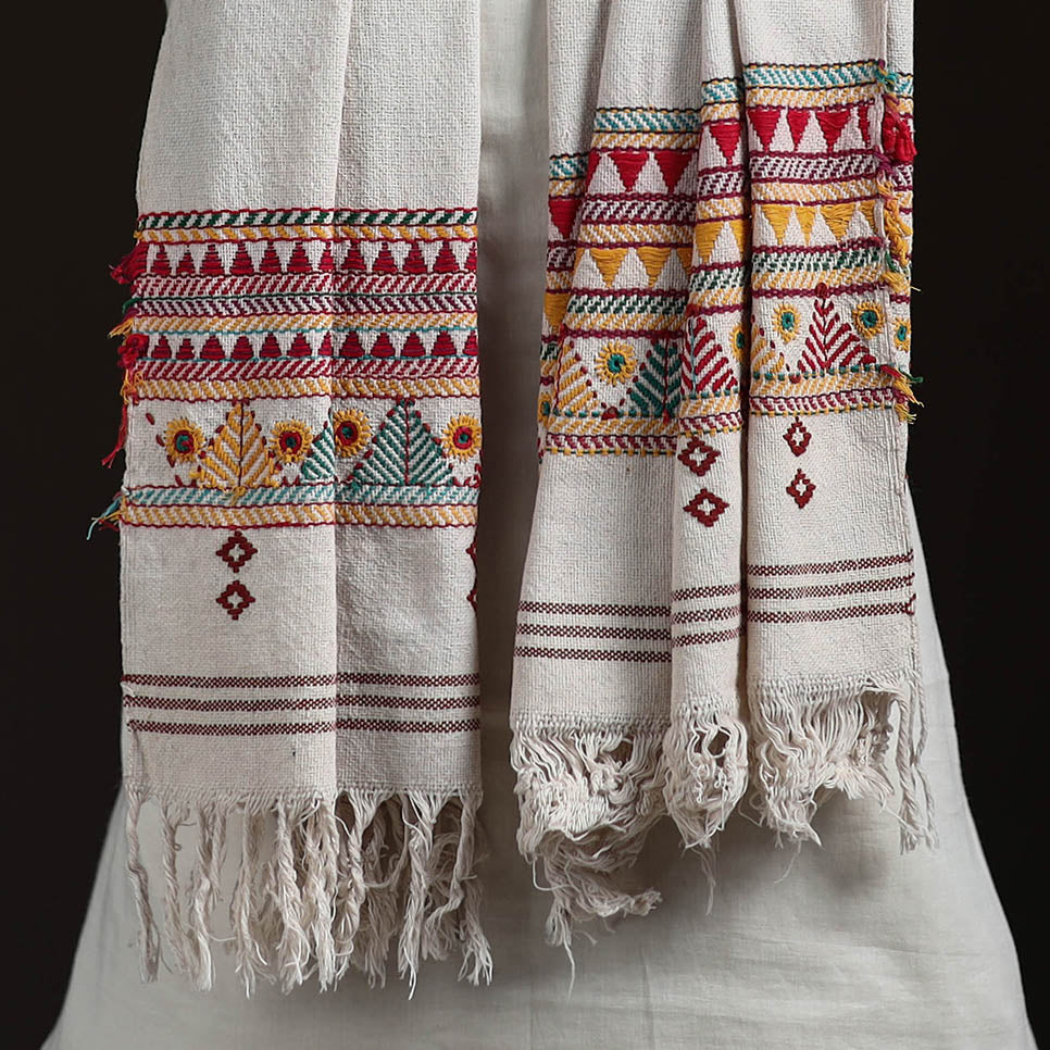 Orissa Tribal Kapadaganda Hand Embroidered Pure Handwoven Cotton Stole 36