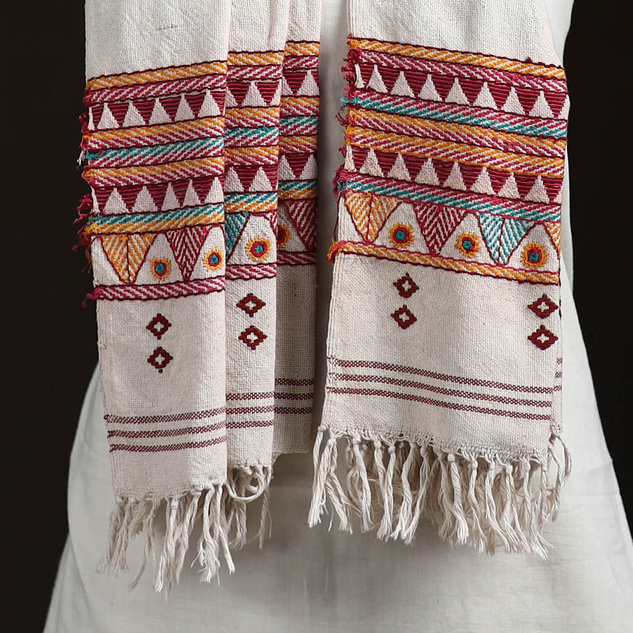 Orissa Tribal Kapadaganda Hand Embroidered Pure Handwoven Cotton Stole 42