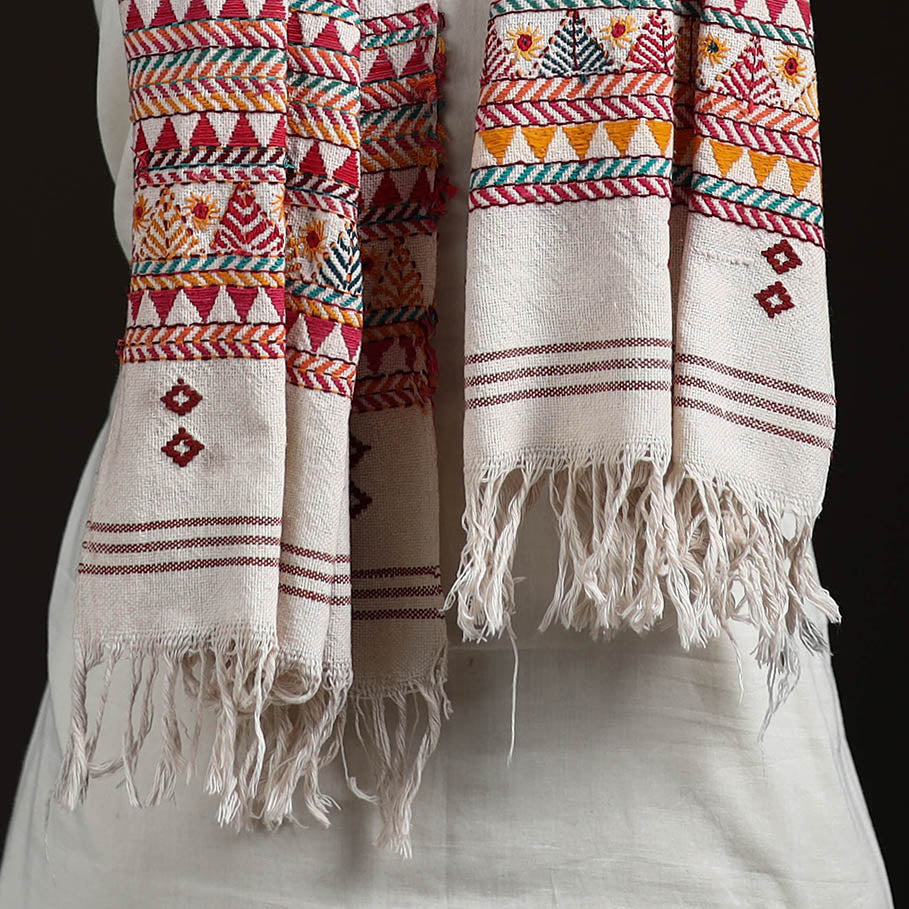 Orissa Tribal Kapadaganda Hand Embroidered Pure Handwoven Cotton Stole 44
