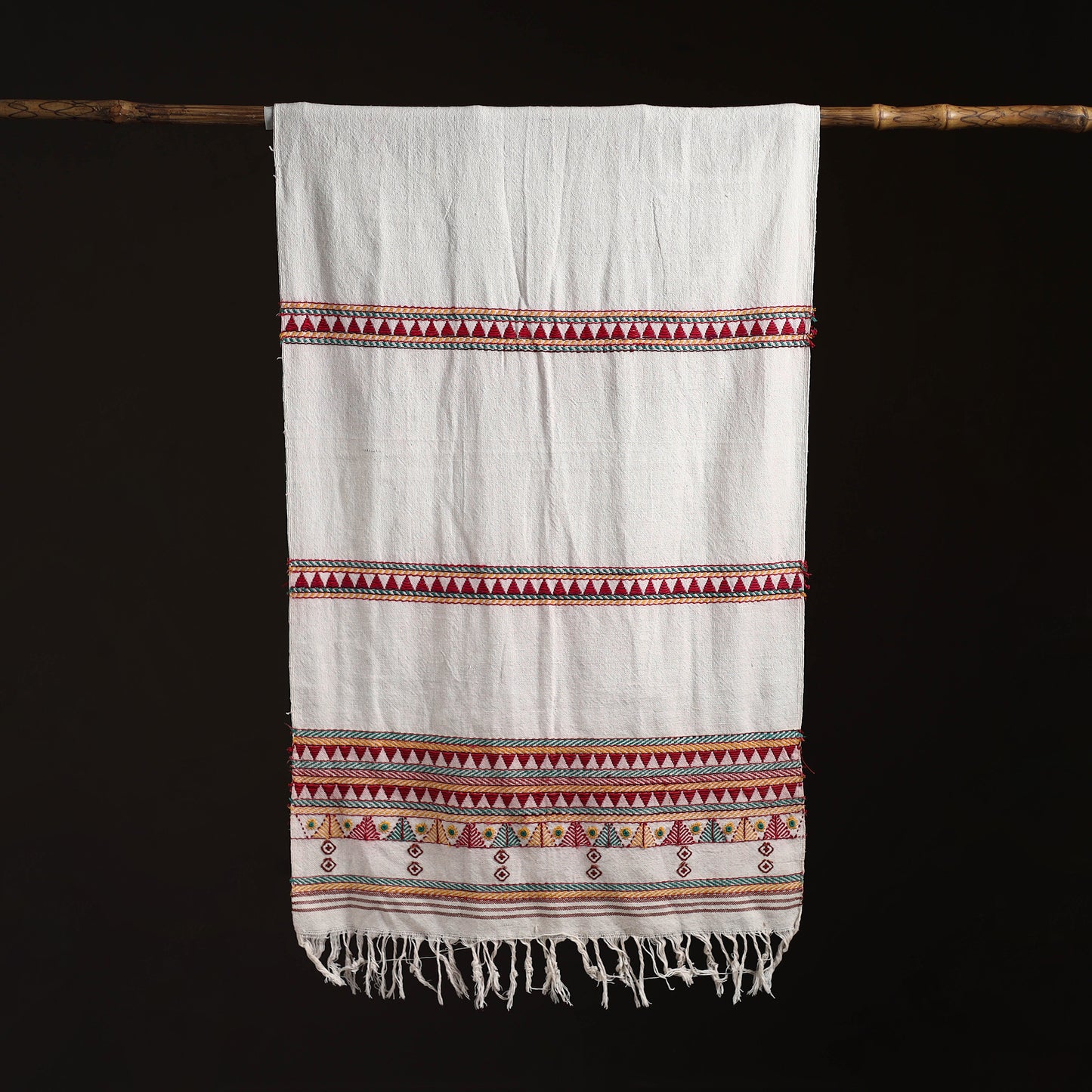 Orissa Tribal Kapadaganda Hand Embroidered Pure Handwoven Cotton Stole 48