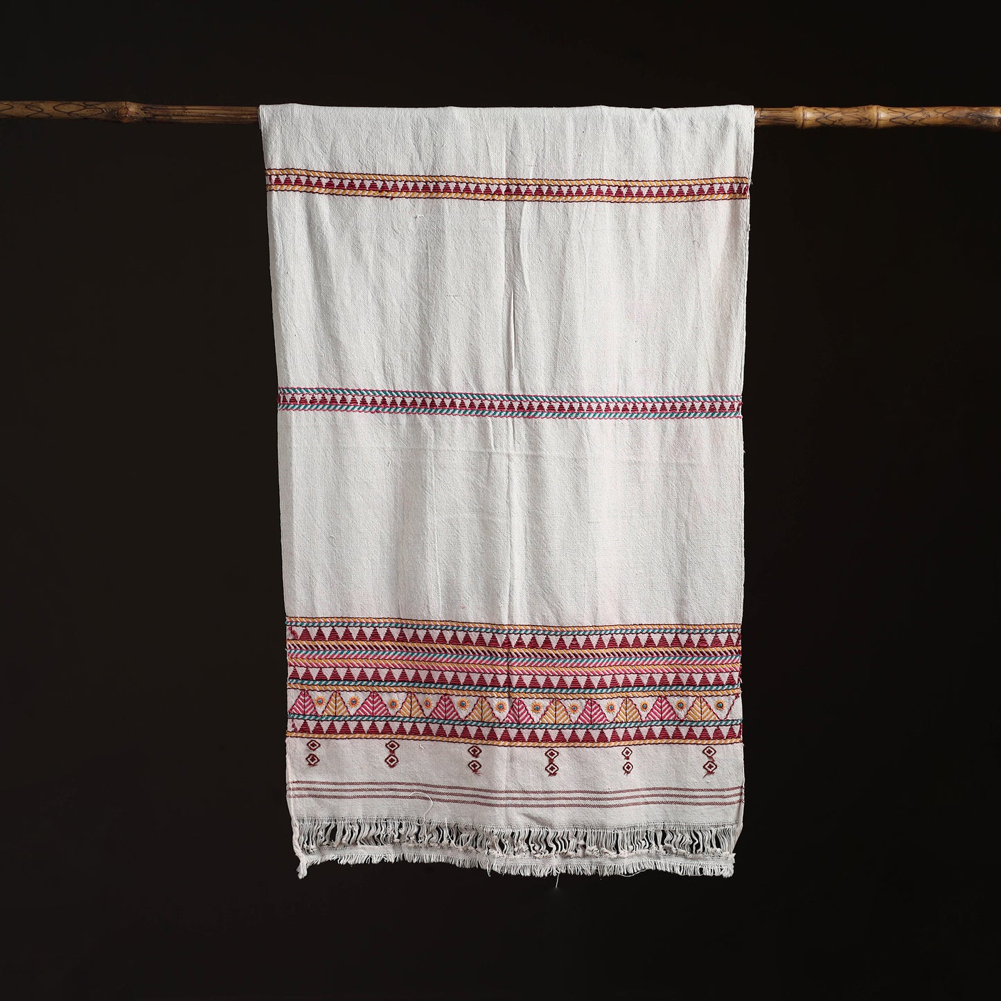 Orissa Tribal Kapadaganda Hand Embroidered Pure Handwoven Cotton Stole 46