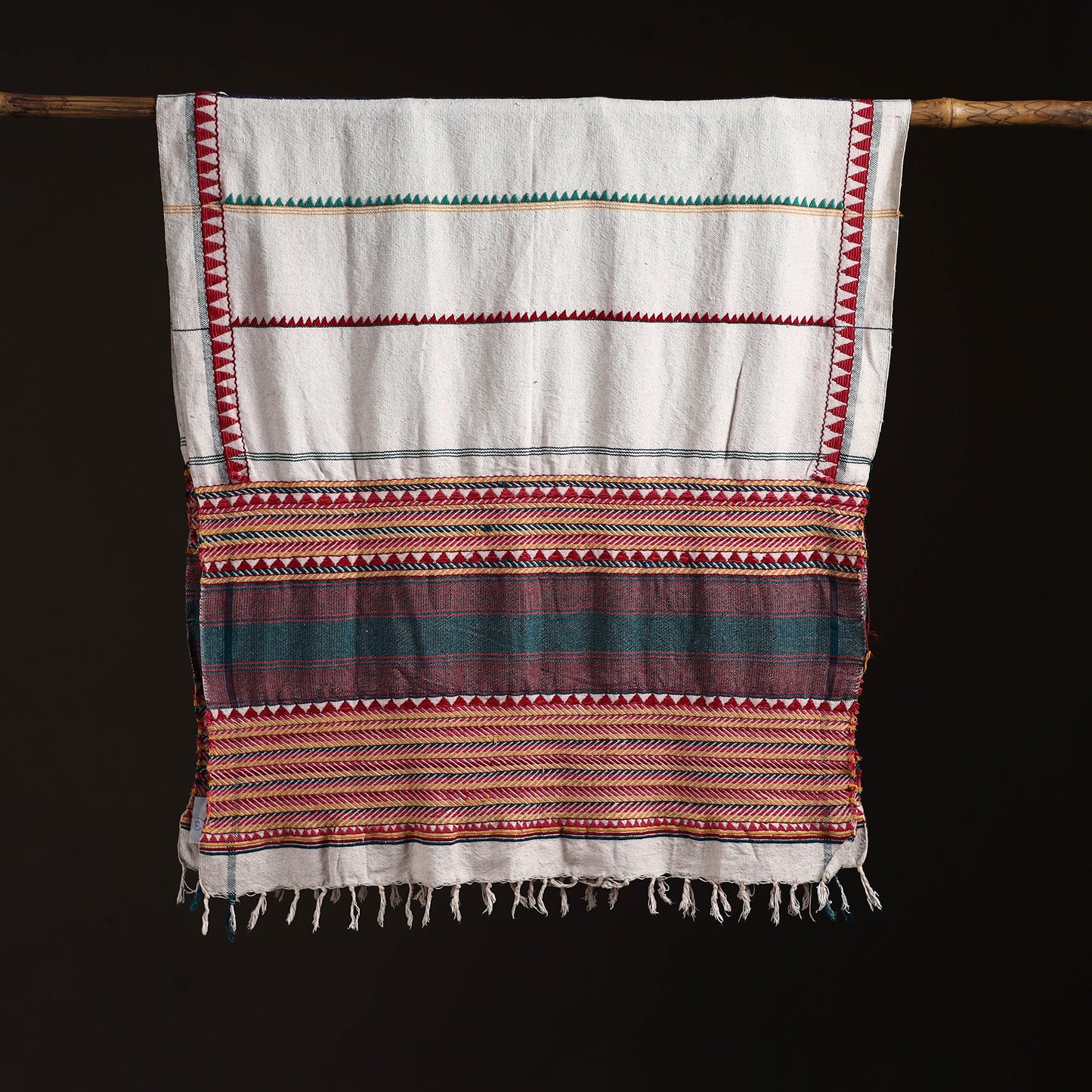 Orissa Tribal Kapadaganda Hand Embroidered Pure Handwoven Cotton Stole 43